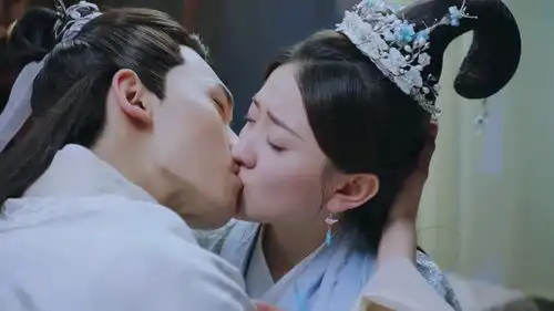 双世宠妃2腹黑现代墨连城虽然我快凉了,但宠妻不能停