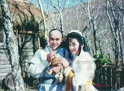 40岁看金庸觉得甜腻,中学生就刚好
