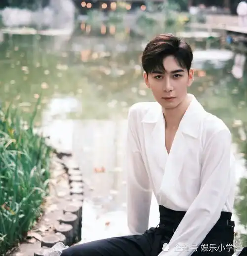 新剧凤隐天下曾溜粉赵丽颖唐嫣,如今主演已定陈星旭古力娜扎
