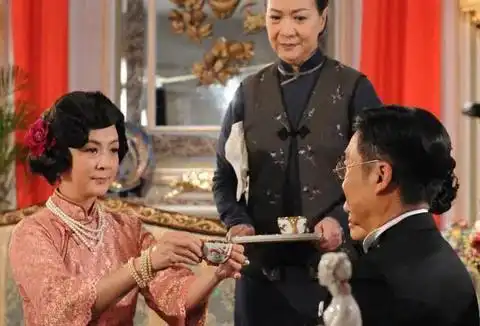 名媛望族钟家大太太顾心兰
