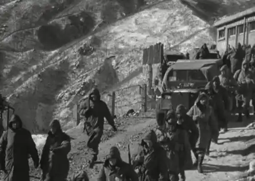 长津湖之水门桥上映,还原真实水门桥战斗,历史比电影更残酷