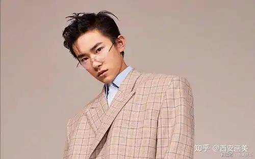 范丞丞晒自拍一夜赚480万
