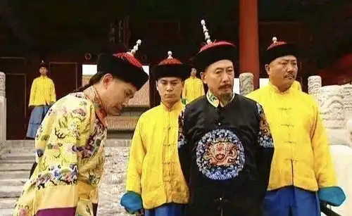 爱新觉罗胤礽在历史上是怎样的一个人他又为什么会被两立两废
