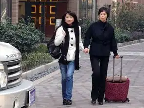 幻灯图李念拍时尚大片海藻与你分享美容秘籍