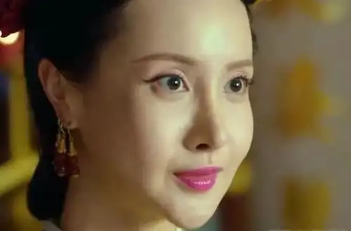 不缺钱不缺资源,为什么明星还容易整成网红脸
