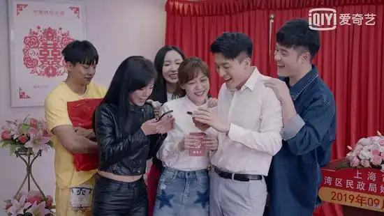 爱情公寓5开播子乔美嘉领证,老面孔回归
