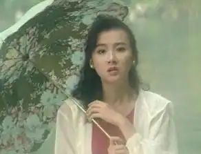 万里挑一的琼女郎们,上了年纪依然风韵犹存,岁月对她们真是温柔
