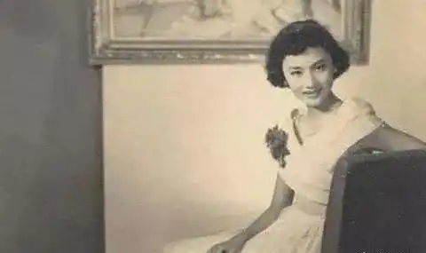 她是无数中国男人的梦中情人,金庸为她中毒,她是怎样的美