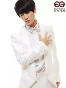 当年公开示爱杨幂的他,被曝已和含香公主结婚了而且女方还怀孕了
