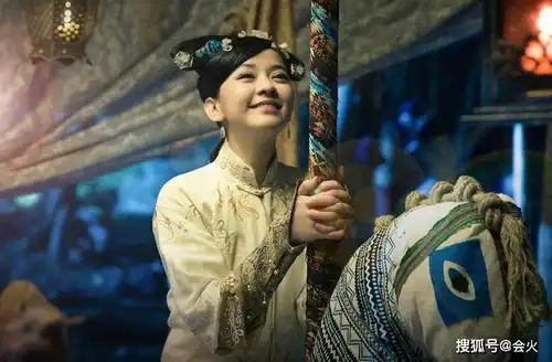 陈意涵一家三口罕同框,1岁儿子肉嘟嘟模样太萌,画面太温馨