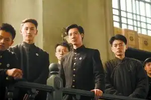 主旋律电影明星盖剧情揭示社会矛盾不够
