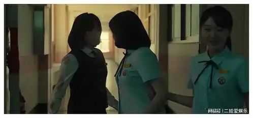 黑暗荣耀剧照暗光