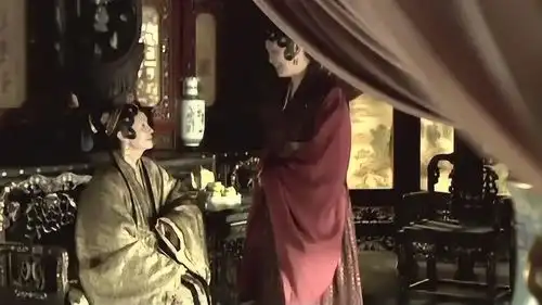 新版红楼梦王夫人非常乐意遣发家中戏子,说她们学戏是装丑弄鬼