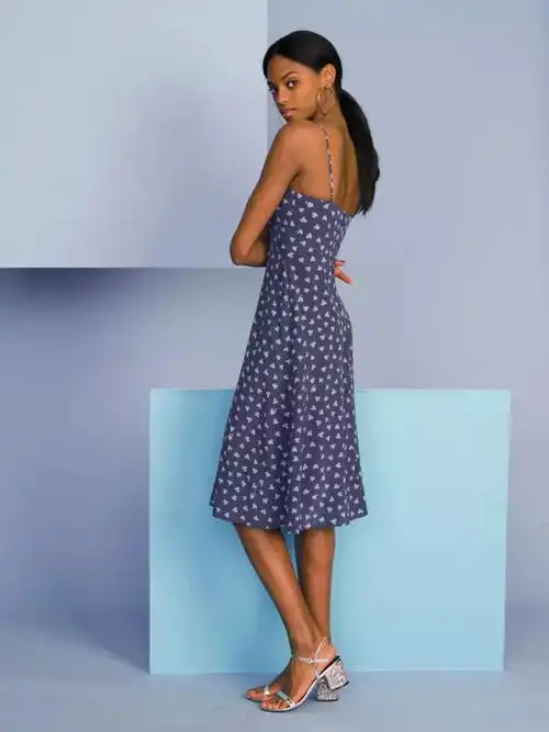 你想找石头姐在爱乐之城里的同款连衣裙这个品牌可以满足你