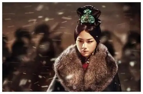 王妃想为死去的丈夫殉葬,皇帝却急急下旨千万不可,你还有重任