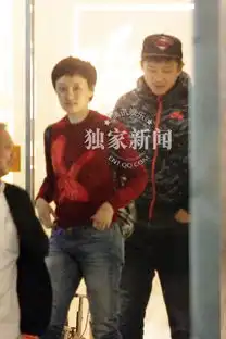 追星孙俪夫妇会友小腹微凸疑怀二胎黄渤两岁女儿首曝光