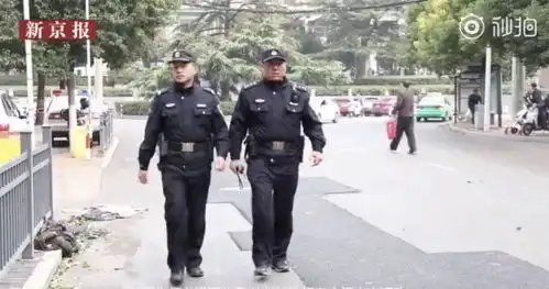 又一个发际线网红刷屏小鲜肉就是这样熬成大叔的
