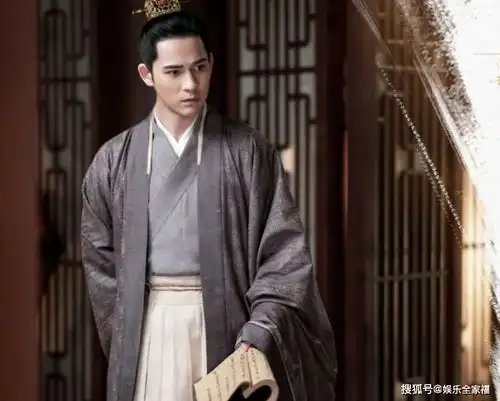 继章子怡后刘涛也出演大女主,演员阵容很豪华,但剧中也要扮少女