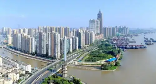 江苏一线城市竞争,南京苏州和无锡,谁能率先成为一线城市
