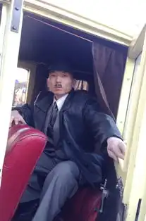 一步之遥葛优替身王东林连跑二百层楼赛刘翔