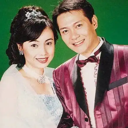 他是张卫健师父,56岁帅气不输刘德华,因抑郁症退出娱乐圈