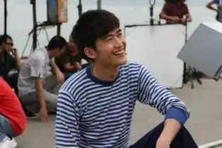 没作品没代言没话题张翰被粉丝骂滚出娱乐圈
