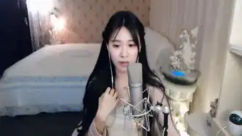 最美的时光中许秋麻辣烫的姐姐死了吗她是怎么死的麻辣烫怎么和艾利克斯在一起的
