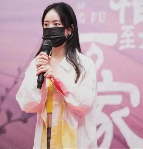 赵丽颖新剧造型,神似金婚佟多多,13年后颜值依旧眼神却变了
