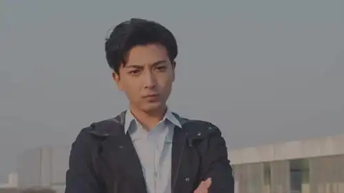 铠甲勇士之神脑危机冰羽鹰在背后说天云坏话,小家子气
