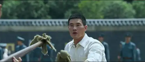 从小兵张嘎到光荣与梦想谢孟伟都经历了什么
