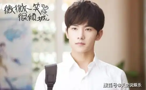 四年后再看微微一笑很倾城的演技评分,根本就是闹剧一样
