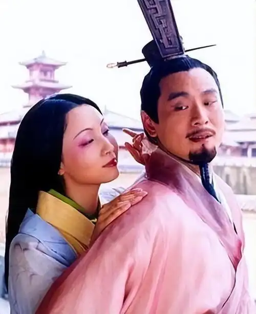 田蚡作为汉武帝的舅舅,为何要向着淮南王只是想要找个备用靠山
