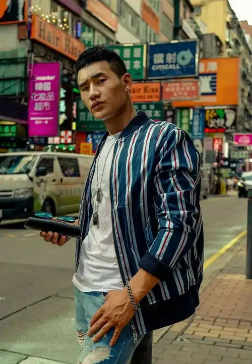 因小兵张嘎走红,他丑到无戏可演,却娶张少华孙女成人生赢家