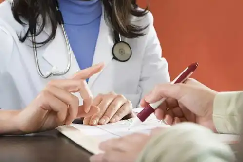 女子腹痛,取出7.5cm卵巢肿块,里面长满头发
