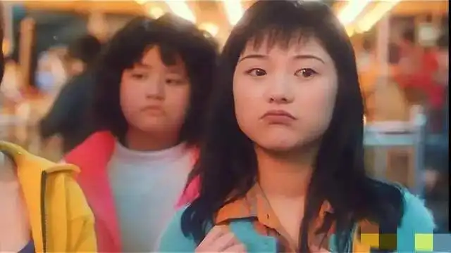 香港风情片蜜桃成熟时1997深度解析欲望与成长的情感冲击
