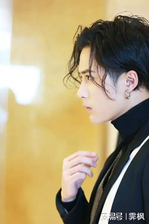 檀健次壁纸,最近粉上了檀健次,分享一波壁纸
