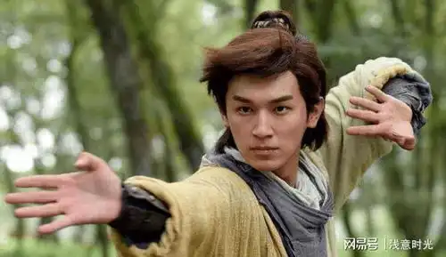 金庸为何要写死萧峰只怪萧峰有5门隐藏神功,强得影响剧情发展