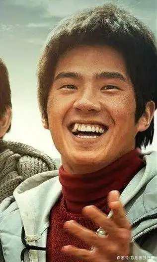 陈凯歌镜头下的陈飞宇刘昊然堪称地主家的傻儿子,土的令人心碎
