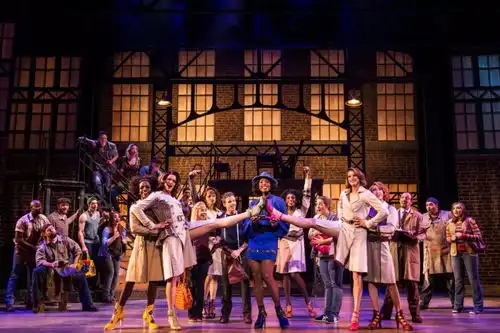 91岁的蓝天野也来看kinkyboots,老爷子还挺时髦
