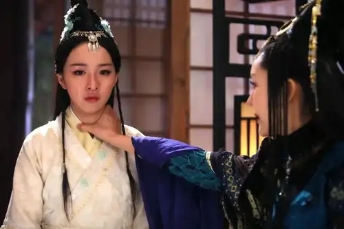 小花与鲜肉丨姜瑞佳不惧标签上身,印象深刻才会被贴