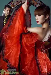 柳岩成最美足球宝贝西班牙舞娘球迷两重奏
