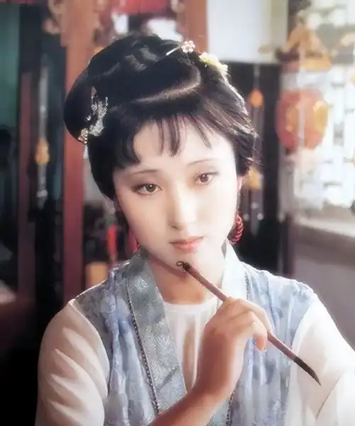 胡玫红楼梦带火了陈晓旭版,3个版本哪个最好,真一目了然