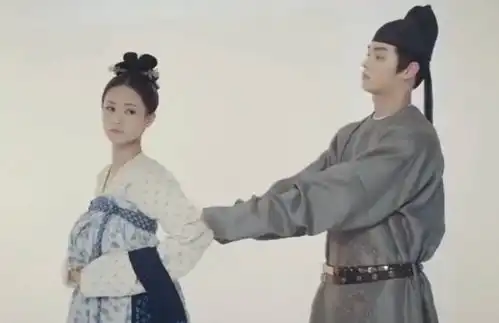 李一桐许凯骊歌行双人合照公开,cp感爆棚,服饰还原历史