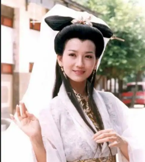 戏说乾隆演员现状对比,恕妃退圈后成外企高管,岑九移居国外
