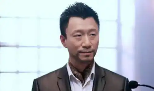 全民目击这个电影讲什么内容的