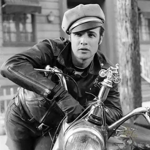 bbc史上最经典黑帮剧男人看了热血沸腾,女人看了直接沦陷