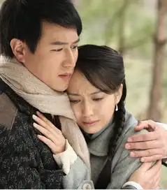 这好像是陈键锋和佟丽娅吧,咦那这是什么电视剧为什么会出现在天涯赤子心剧照里