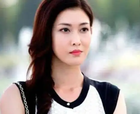 因演回家的诱惑中的小三走红,她是林峯前女友,今婚姻幸福
