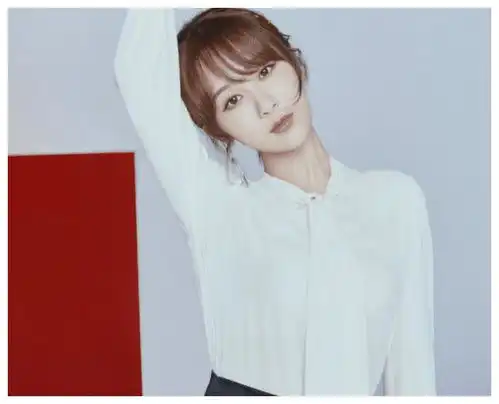 孙俪晒照公布新剧进展,带上杨超越也无压力,果然杨紫还是差远了