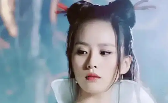 刘诗诗最寒酸的一部戏,头上顶着2个鸡爪,却成了最美小龙女
